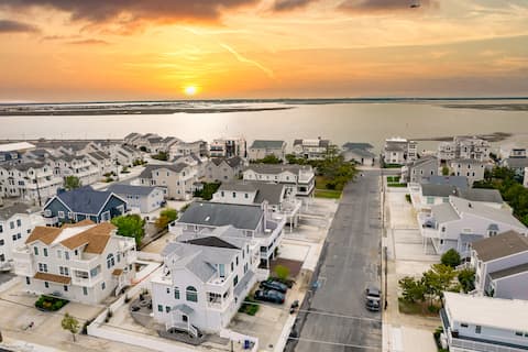 Avalon 5BR- Limited Dates for 2025 remain!