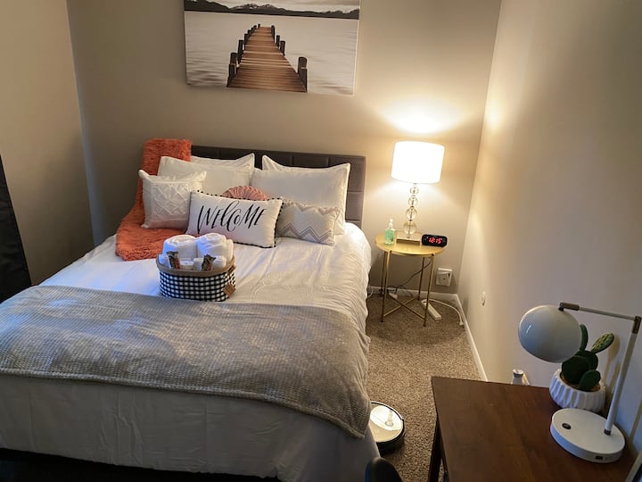 Cute & Cozy Ranch Home - Columbus, OH