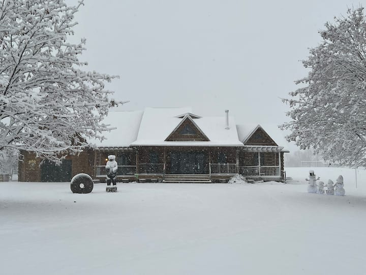 Viola River Lodge Cabins for Rent in Timberville, Virginia, United