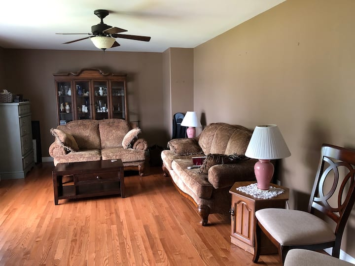 Miss Rosie's Escape - Entire House, Self Check-in - Bay Roberts