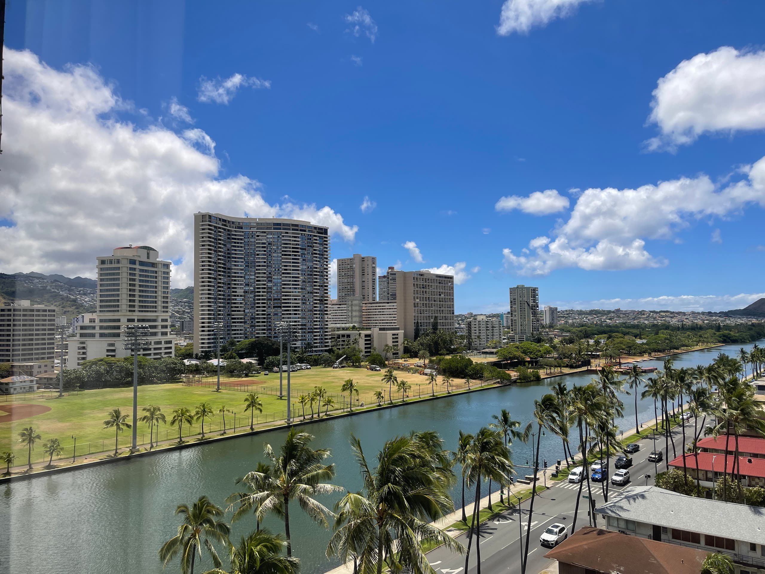 Condo in Honolulu · ★4.63 · Studio · 1 bed · 1 bath - Image 16