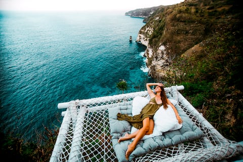 Tropical Glamping 🌴 Cliff Side Ocean View + Net🐬