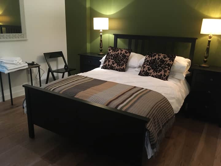 Dormitorio doble en la planta baja.