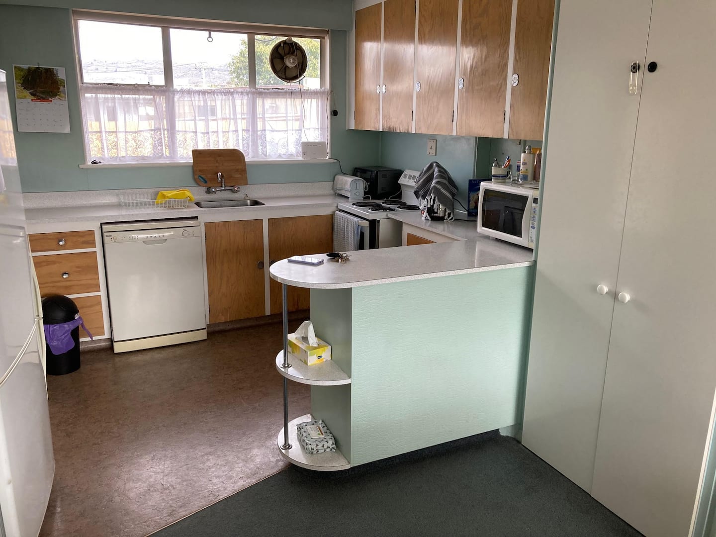 3 Bedroom Family Home With Ample Parking 3