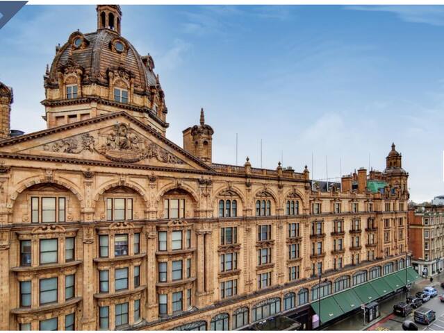 Huge 3 bedroom in front of the harrods gallery image 5