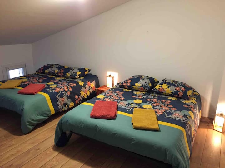 Chambre 3 - Moments complices et joyeux des petits...et des moins petits !
