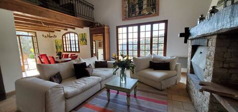 Private 5 bed Villa with Pool in Charming Village