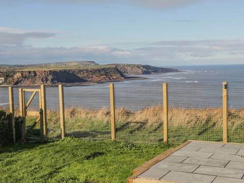 Sea View 5 Bedroom Holiday Let on the Yorks Coast
