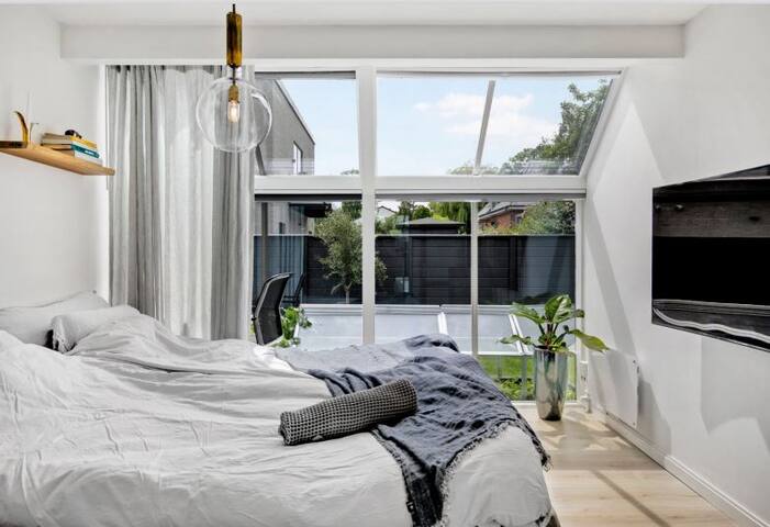 Unique beach fronting house close to everything gallery image 4