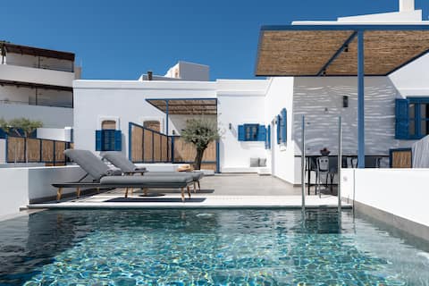 Kalathos Square Luxury Suites ''Ageliki''