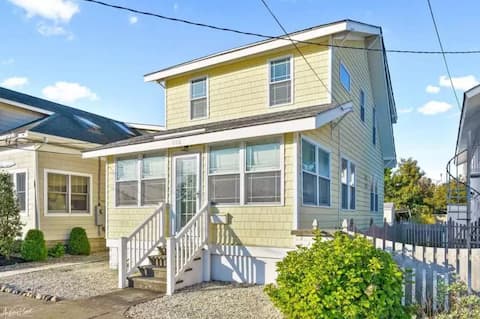 Stone Harbor Gem! Charming 3-bedroom beach house