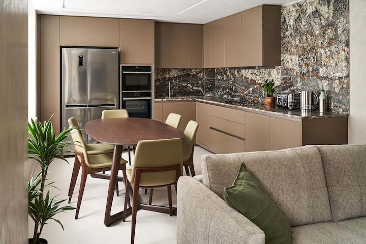 Central Fitzrovia – Large 3 Bed, 2 bathroom