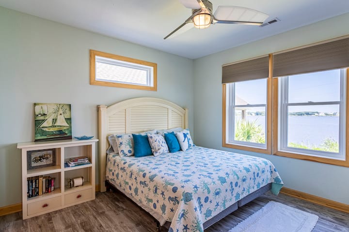 Master bedroom with King bed and views of the bay.