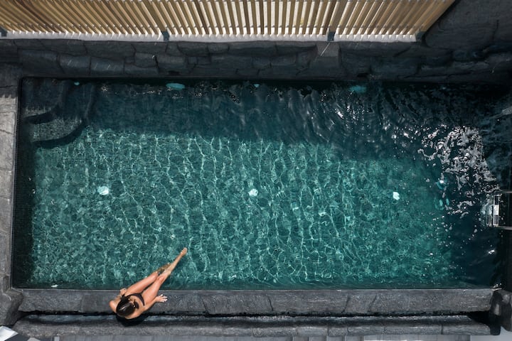 Black Occhio Villa With Private Pool - Santorini