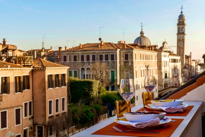 San Lorenzo Canal view gallery image 3