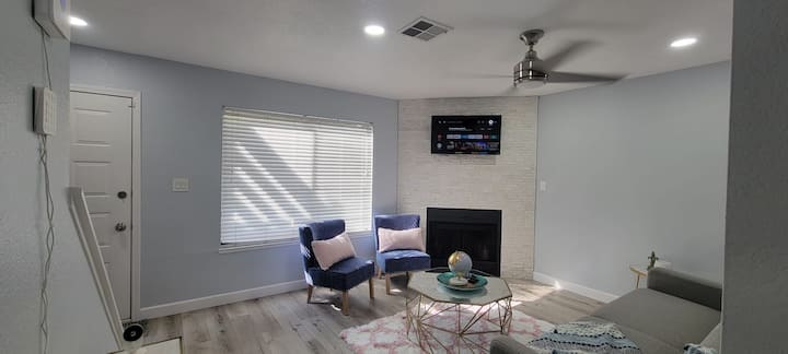 Stunning 3-bedroom Condo! - ベーカーズフィールド, CA