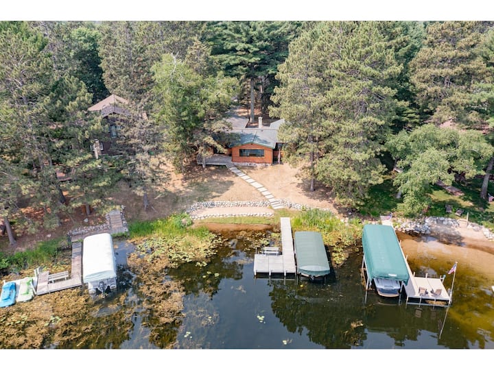 Lakefront Crosslake Cabin + Guest House - Crosslake, MN