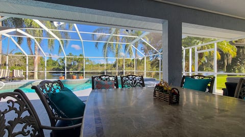 Pool home,  wash & dryer, 6 bed, 2 king, sleep 12