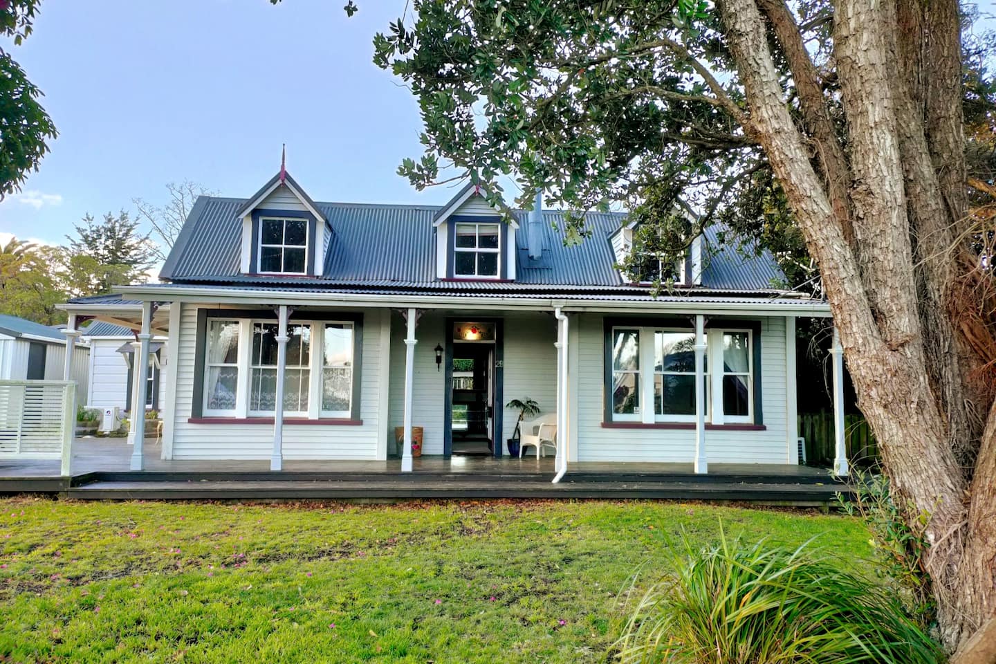 The Oaks- A Beautifully Appointed 1890s Villa 2