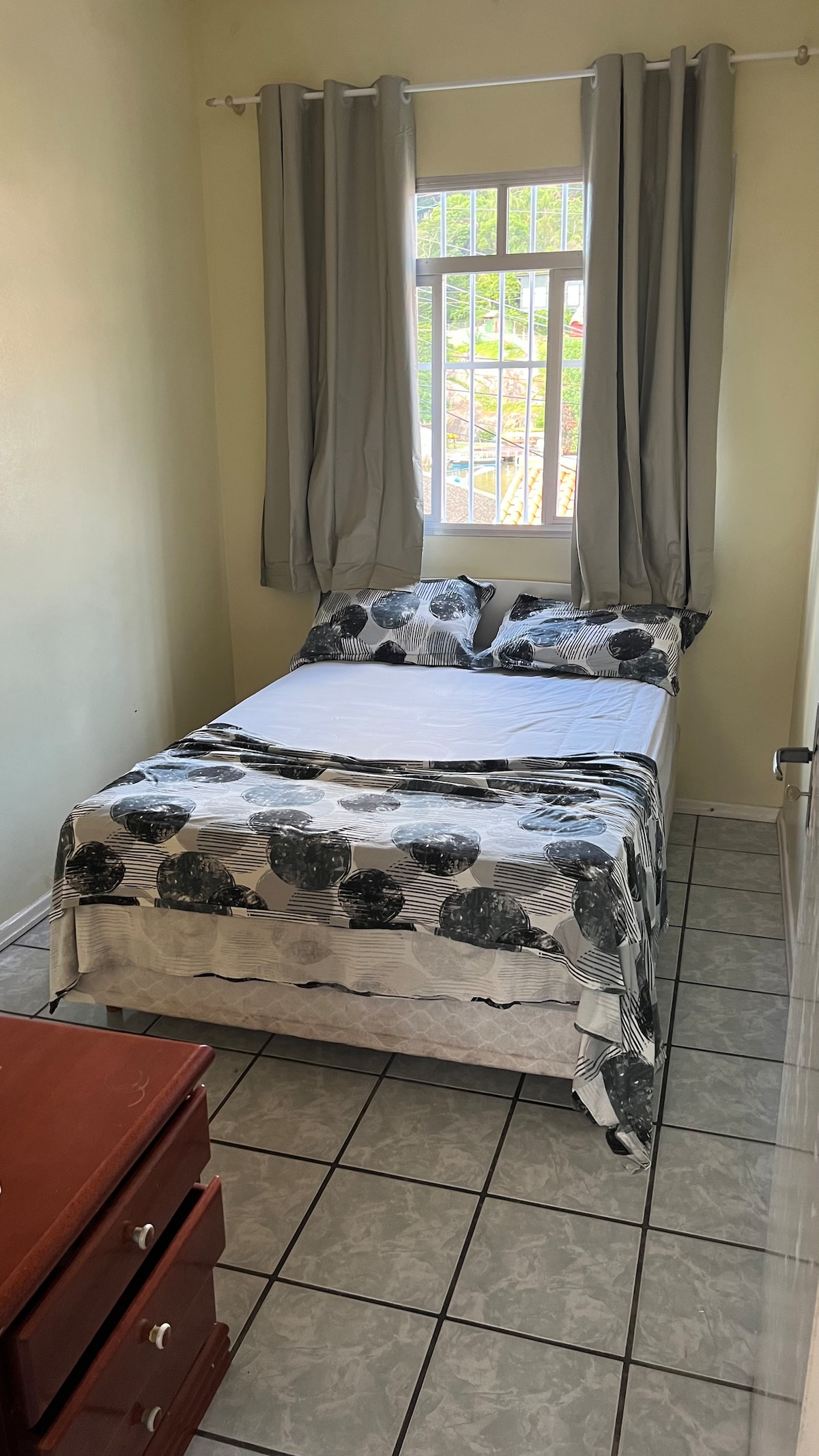 غرفة النوم 2