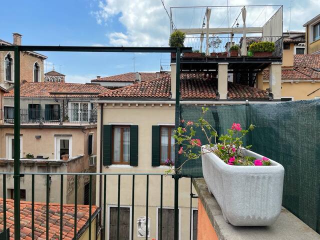 San Marco Luxury Palace for 12 people: Muneghe gallery image 4