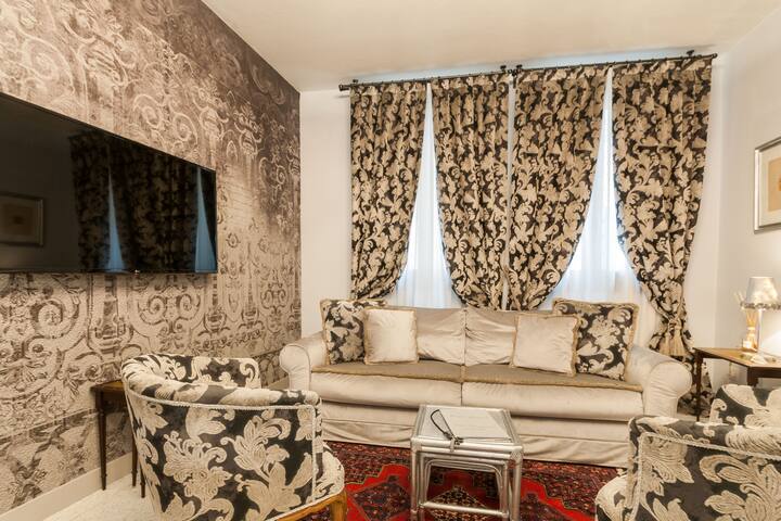 San Marco Luxury Palace for 12 people: Muneghe gallery image 2