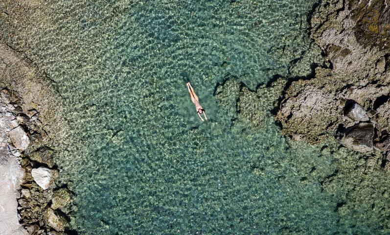 Isla Beach House, a Timeless Retreat gallery image 4