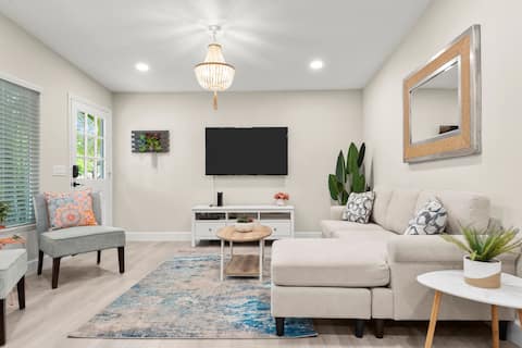 Entire Home Walking Distance to Downtown