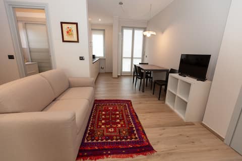 Annuncio Airbnb popolare: Rossini 15 Apartment - Private Garage a Alba