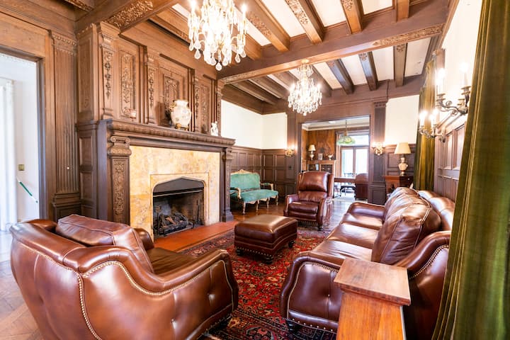 Woolworth Mansion Scranton 9 Bedrooms 33 Beds - Scranton, PA