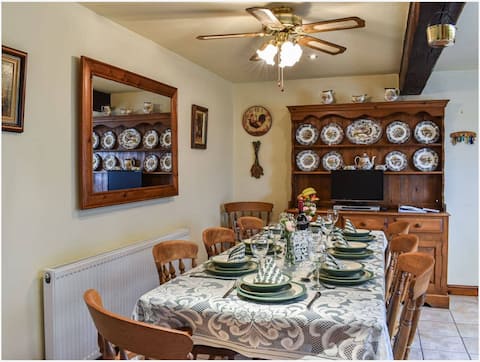 Top Airbnb: Priory Barn in West Lancashire