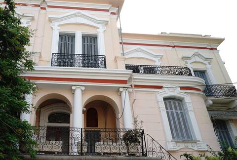 Holiday apartment in a neoclassical villa.