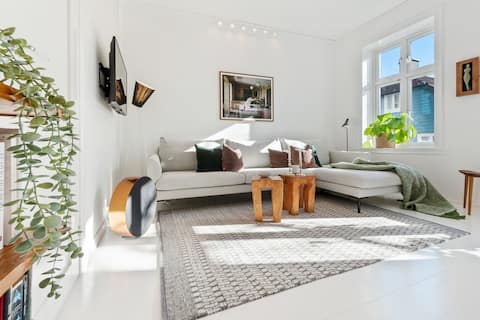 Hidden 2 BR Apartment in The Heart of Bergen