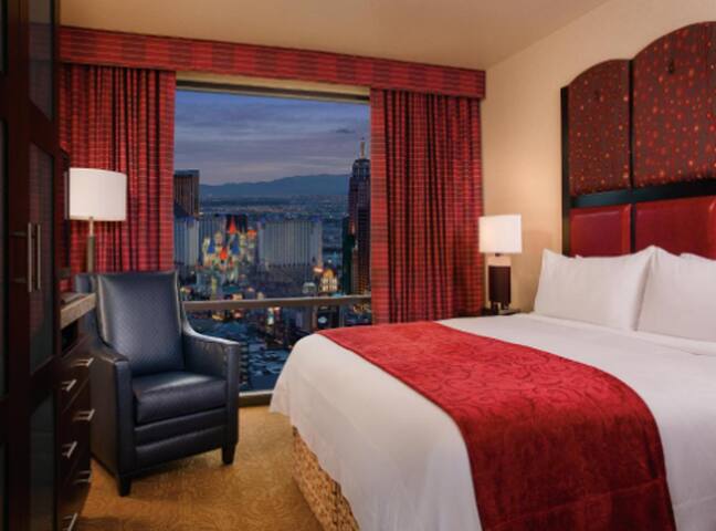 Grand 2 Bedroom Villa gallery image 3