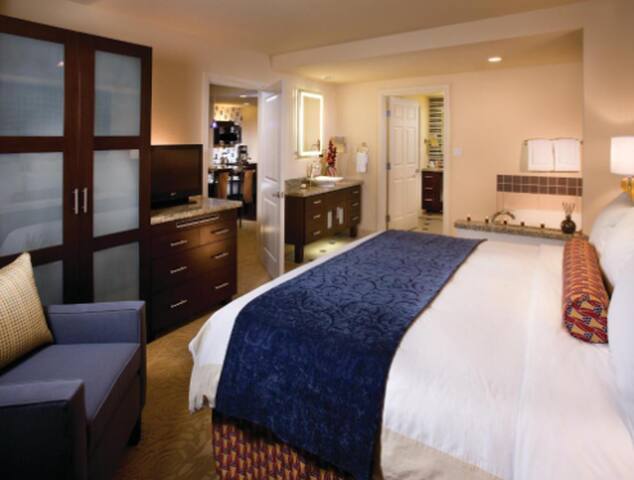 Grand 2 Bedroom Villa gallery image 4