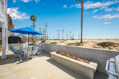 5 Bedrooms on the Boardwalk w/4 Car Garage/Firepit