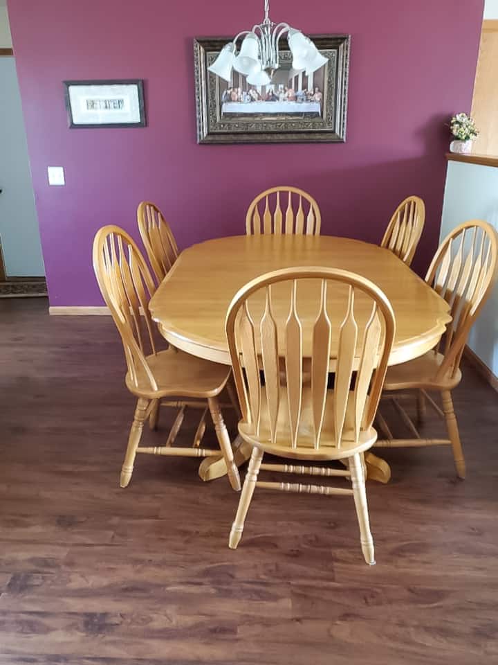 Feel At Home In This 3 Bedroom, 2 Bath Home. - Sheboygan, WI