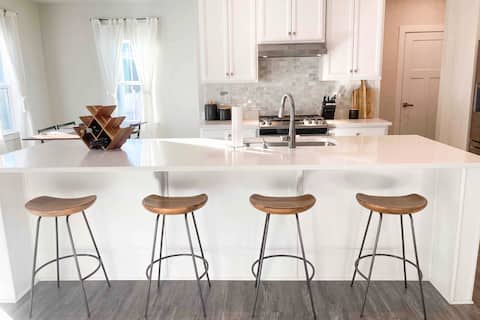 Chesapeake Haven - Relaxing Space + Lux Kitchen