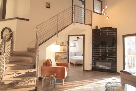 Chic and Modern Downtown Basalt Getaway
