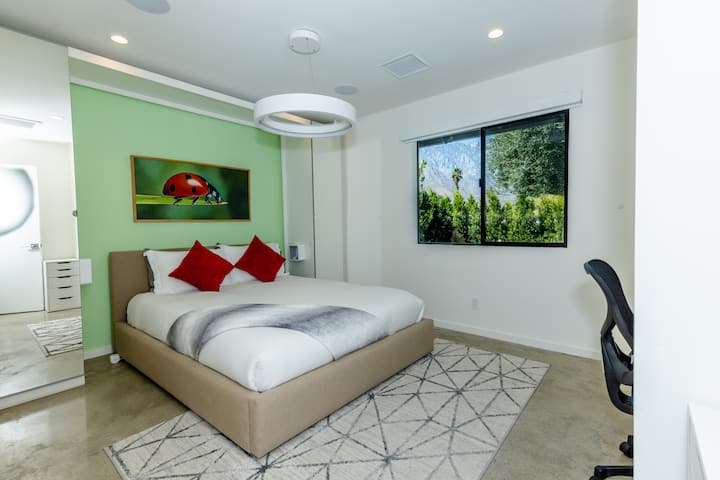 חדר שינה 3 - מיטת קווין