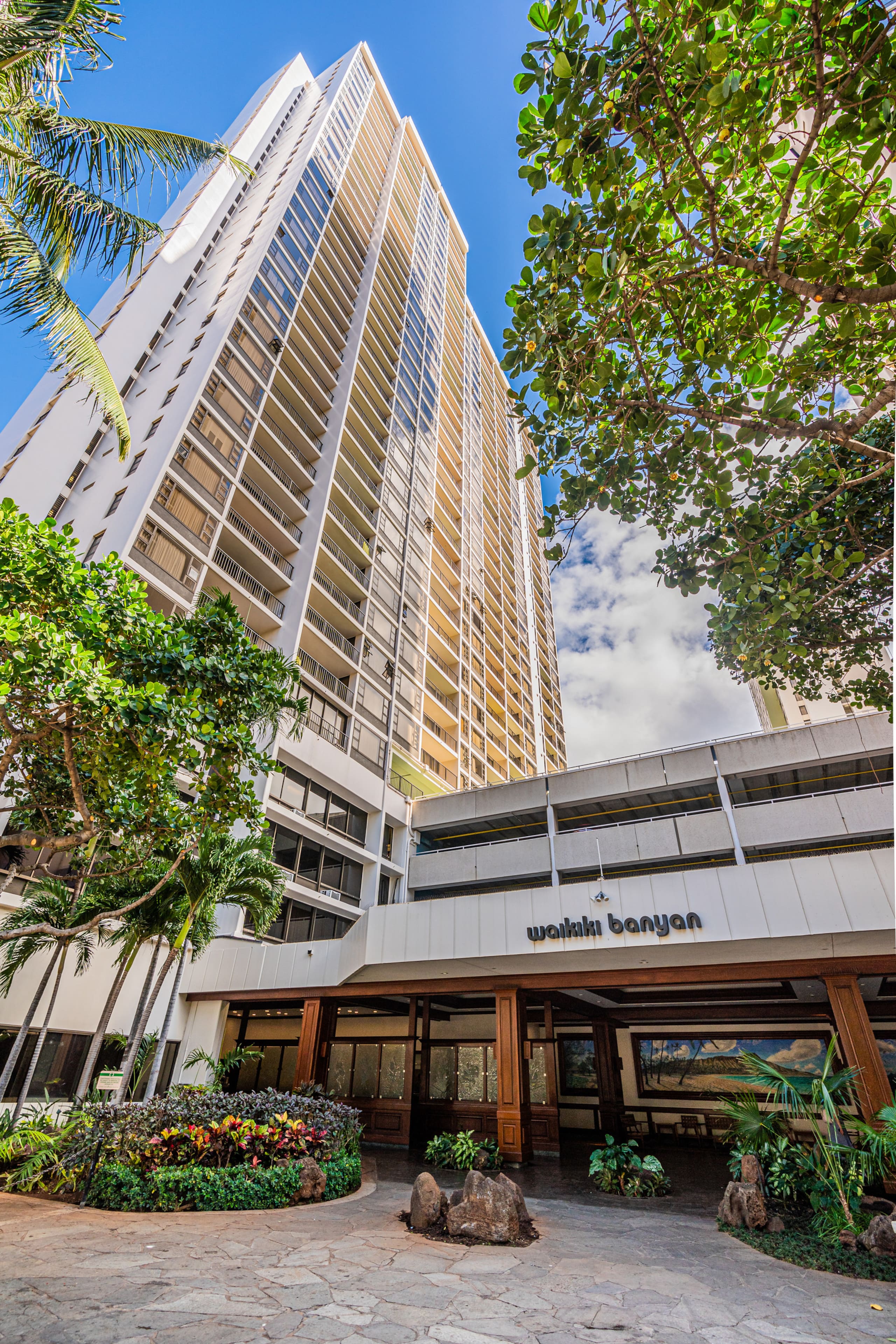 Condo in Honolulu · ★4.56 · 1 bedroom · 3 beds · 1 private bath - Image 29