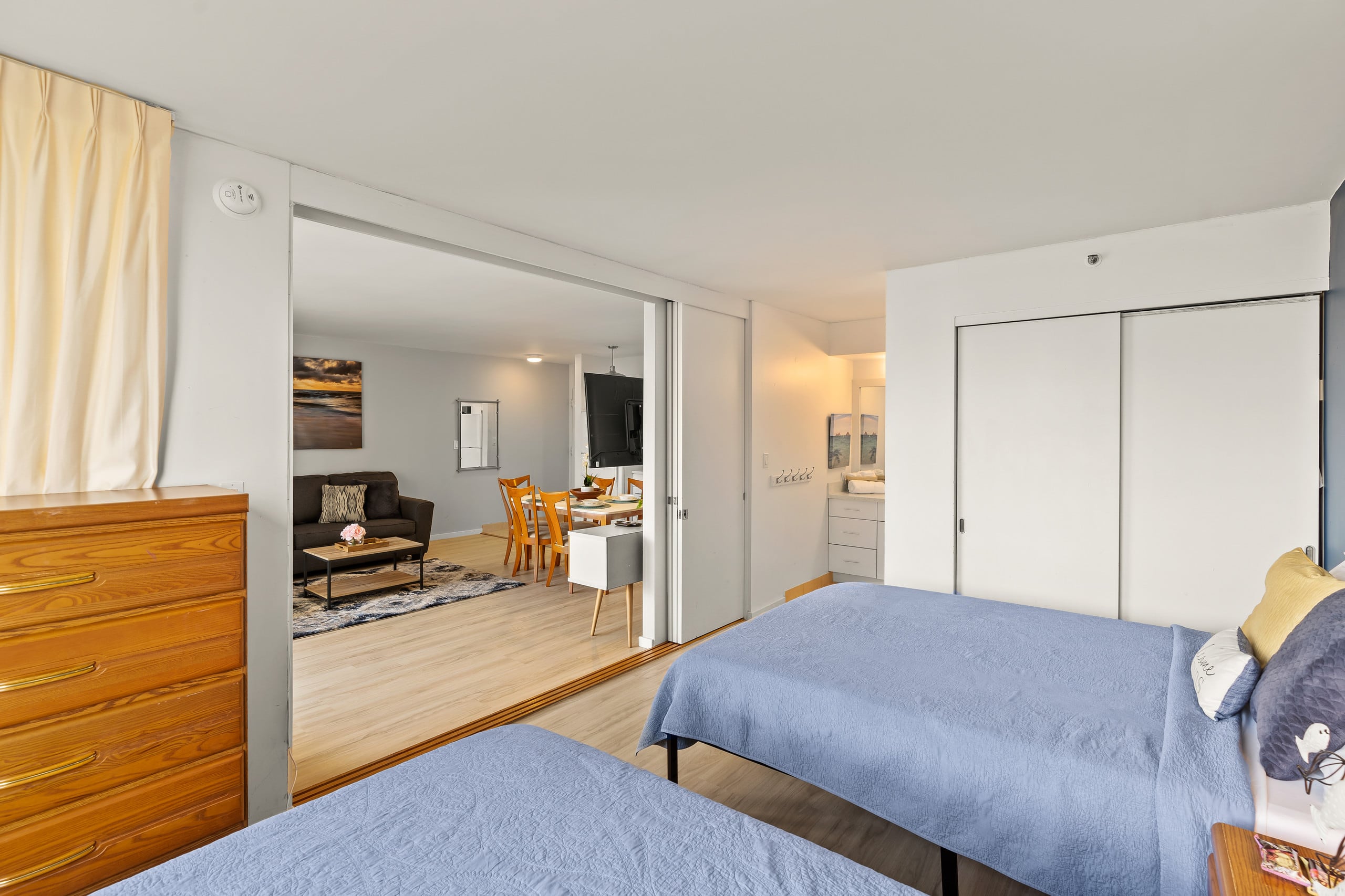 Condo in Honolulu · ★4.56 · 1 bedroom · 3 beds · 1 private bath - Image 9