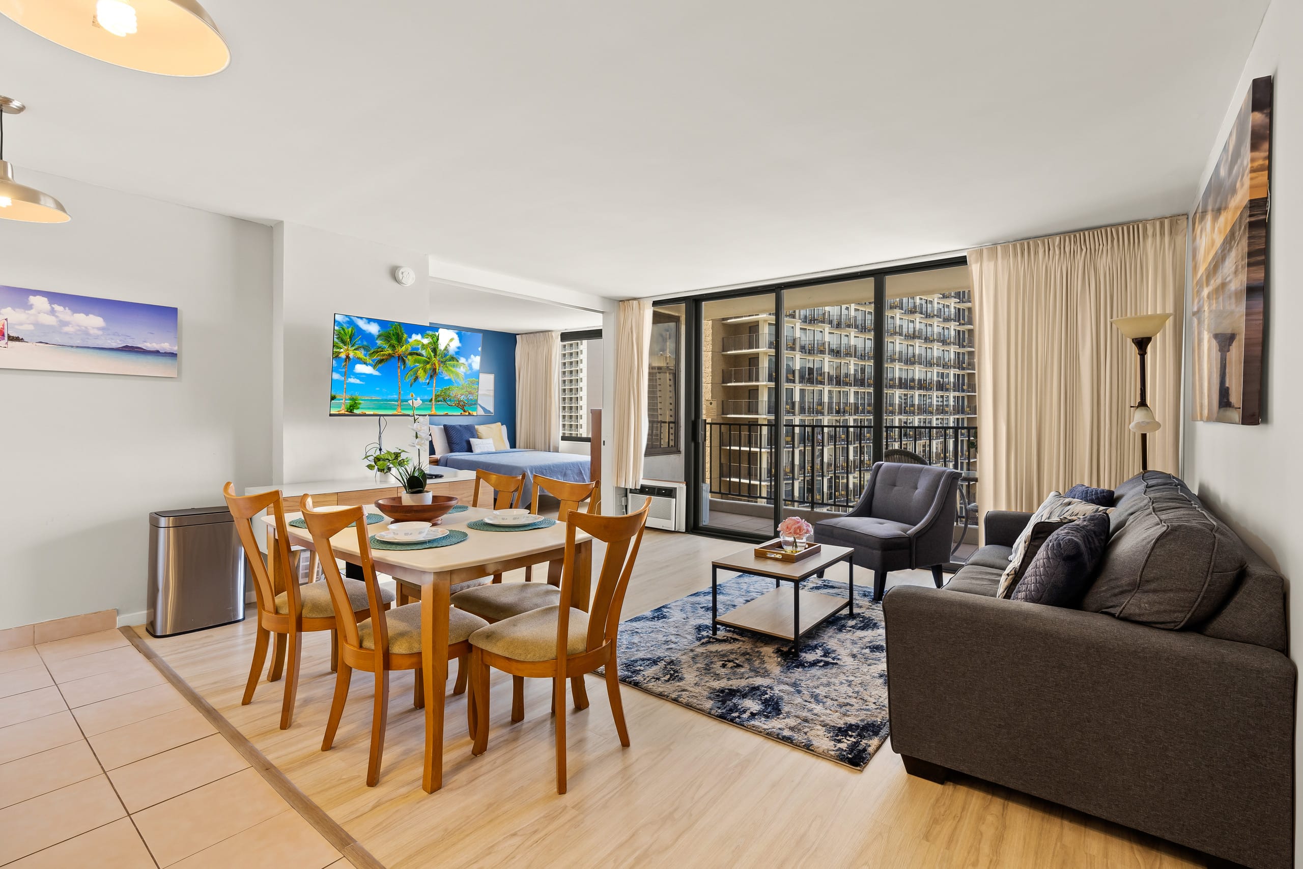 Condo in Honolulu · ★4.56 · 1 bedroom · 3 beds · 1 private bath - Image 6