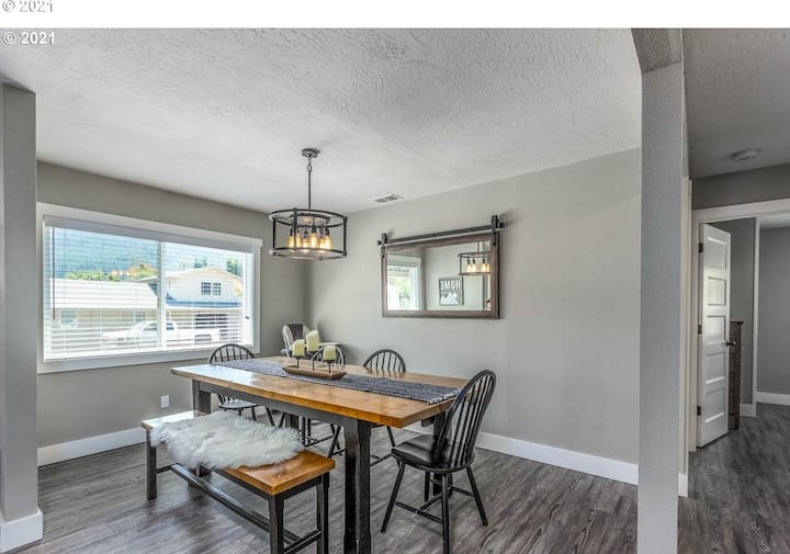 10 Best Airbnb Vacation Rentals In Oakridge, Oregon Updated 2024