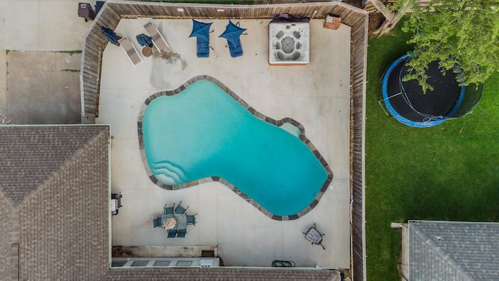 Recently Remodeled Luxury House With Heated Pool - Plano, TX
