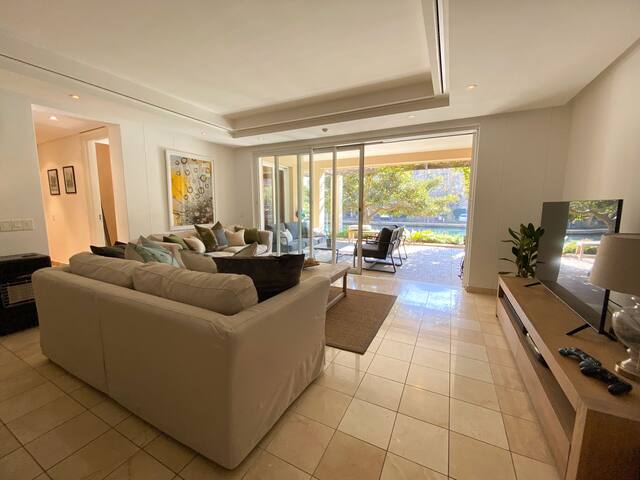 V&A Marina – tranquility on the waters edge gallery image 2