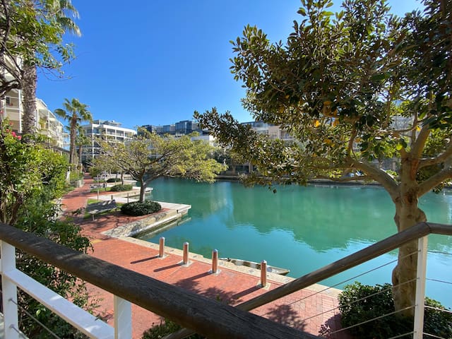 V&A Marina – tranquility on the waters edge