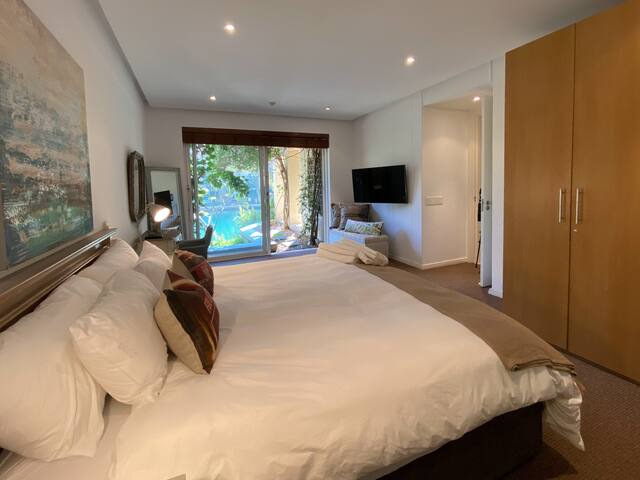 V&A Marina – tranquility on the waters edge gallery image 5