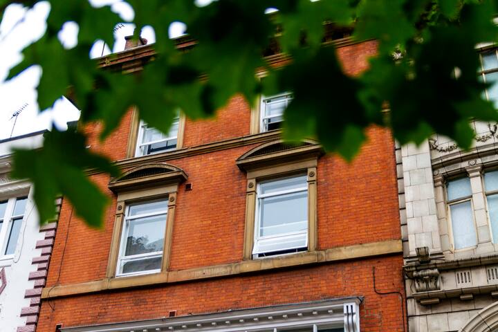 No42 |The Townhouse | 3BR | Retreat | Prime Spot gallery image 4