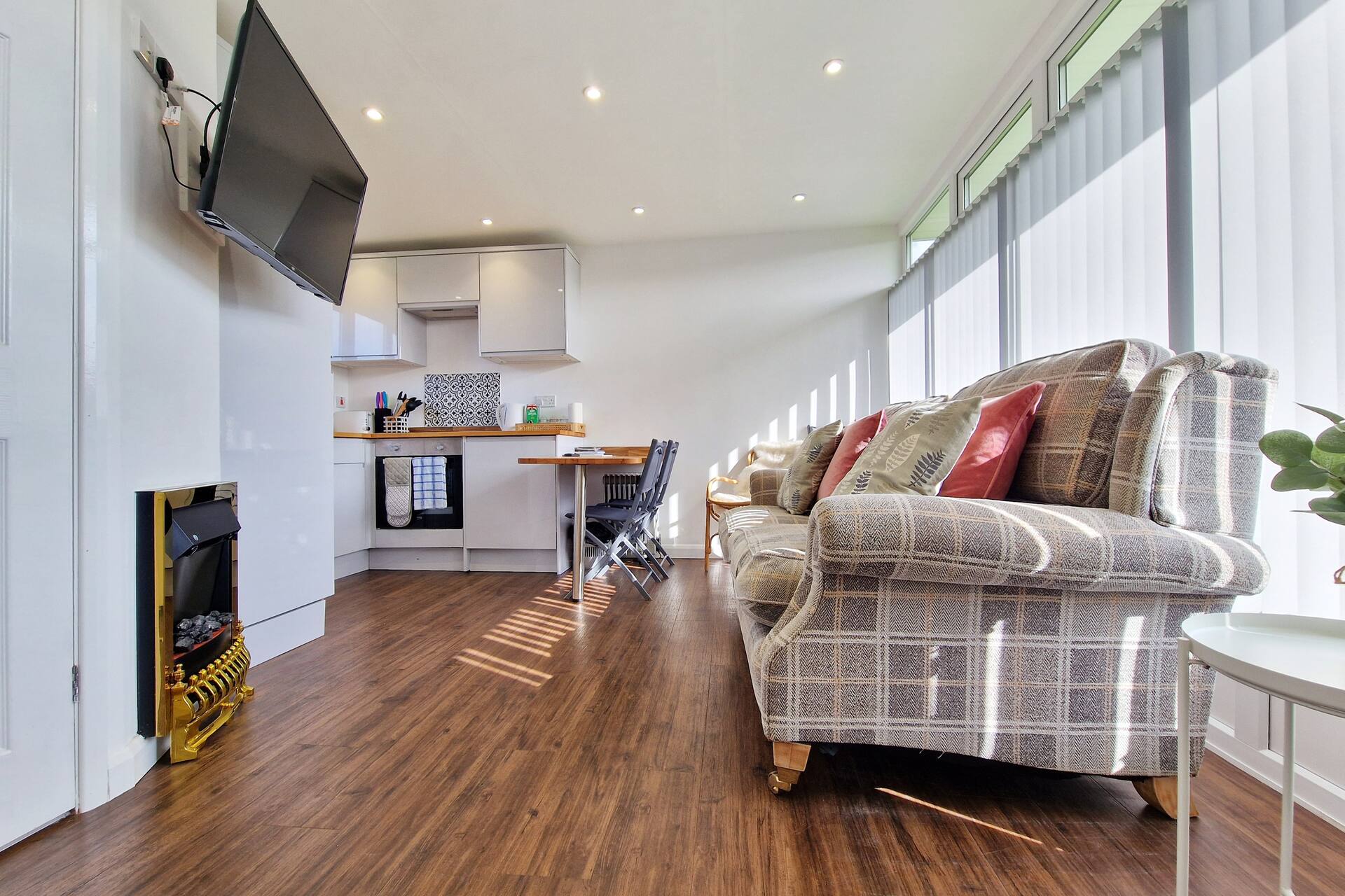 67 Broadside Holiday Chalet near Broads & Beaches